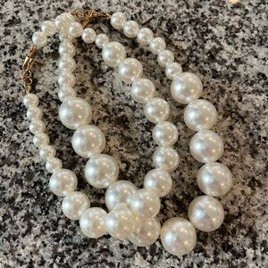 Zara 2-Pack of Pearl Necklaces
